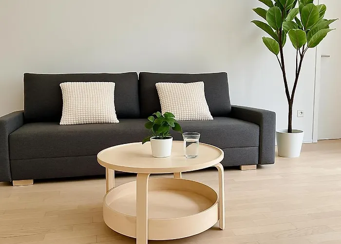 Modern With Free Parking Apartament