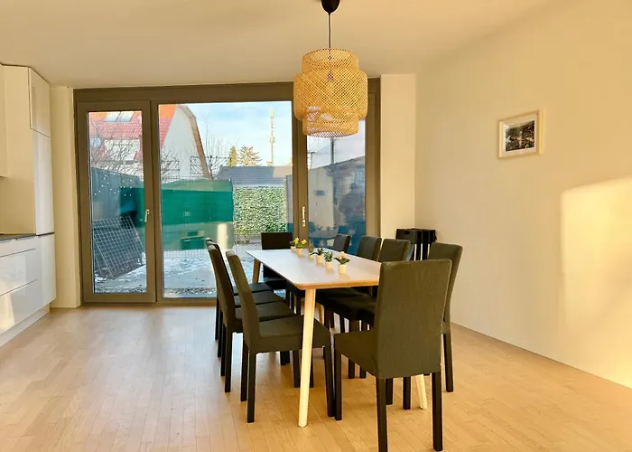 Modern With Free Parking Apartament *