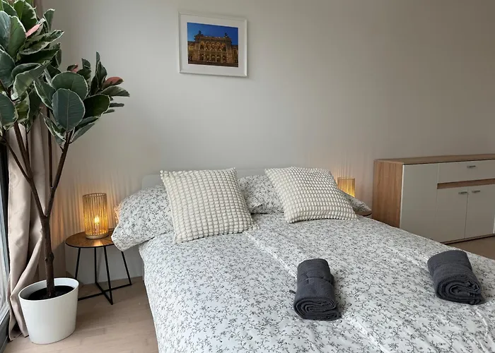 Apartament Modern With Free Parking